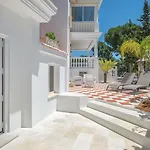 Vila Domus Vesta *