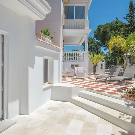 فيلة Domus Vesta *