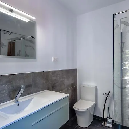 فيلة Domus Vesta *