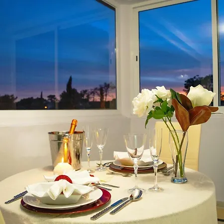 فيلة Domus Vesta *