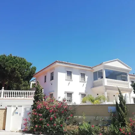 וילה Domus Vesta מארבלה